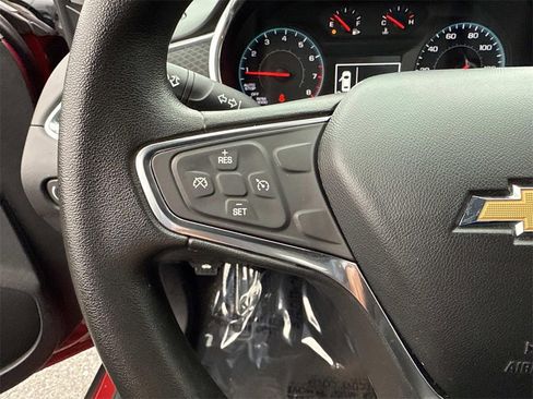 Used 2016 Chevrolet Malibu LT image 9