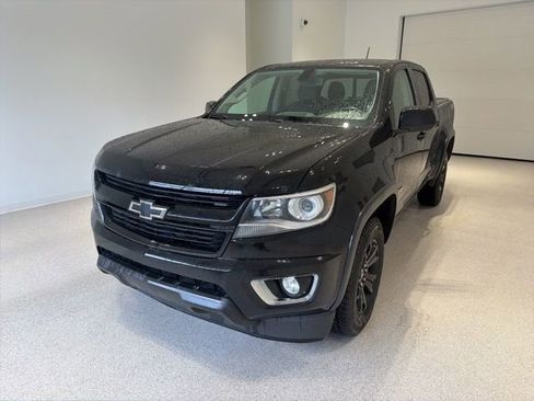 Certified 2016 Chevrolet Colorado Z71 w/ Z71 Midnight Edition AWD/4WD image 3