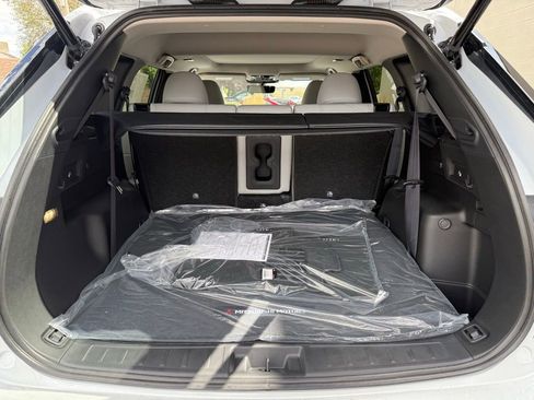 New 2025 Mitsubishi Outlander SE image 21