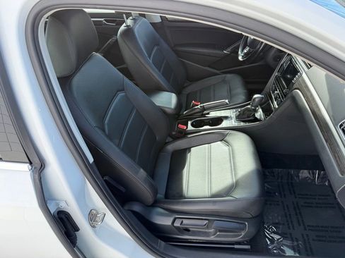 Used 2018 Volkswagen Passat 2.0T SE w/ SE Lighting Package image 20