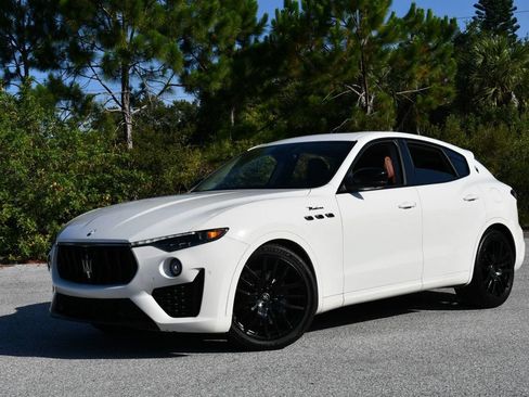 Used 2022 Maserati Levante Modena AWD/4WD image 27