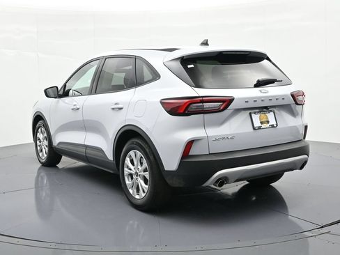 Certified 2025 Ford Escape Active FWD image 8