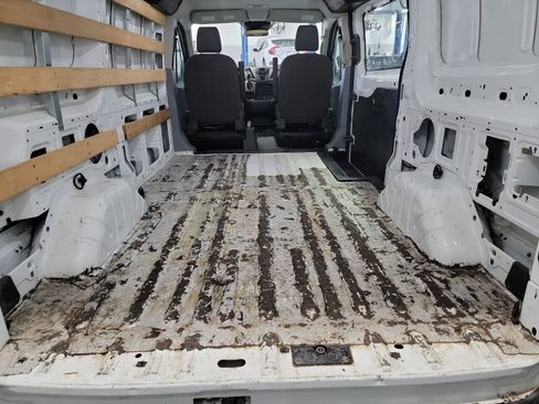 Used 2018 Ford Transit 250 130 Low Roof w/ Exterior Upgrade Package image 25