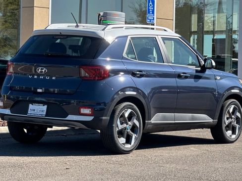 New 2026 Hyundai Venue SEL image 4