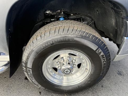 Used 2002 Chevrolet Silverado 2500 LT w/ Snow Plow Prep Pkg image 20