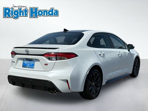Used 2025 Toyota Corolla SE FWD image 8
