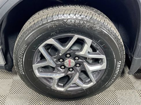 Used 2025 GMC Sierra 1500 SLT w/ SLT Premium Plus Package AWD/4WD image 24