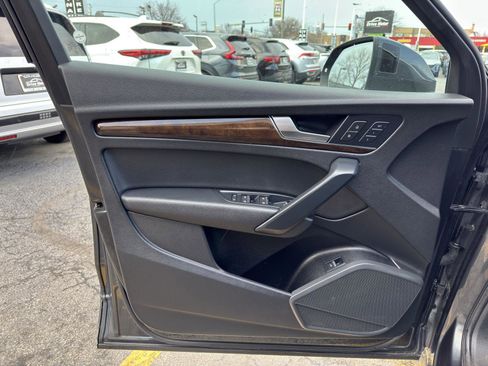 Used 2019 Audi Q5 2.0T Premium w/ Convenience Package image 14