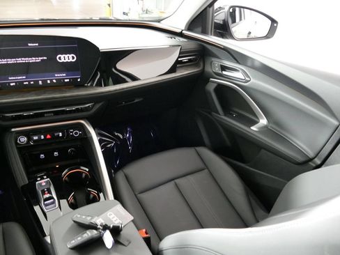 Certified 2025 Audi Q5 Premium w/ Convenience Package AWD/4WD image 26