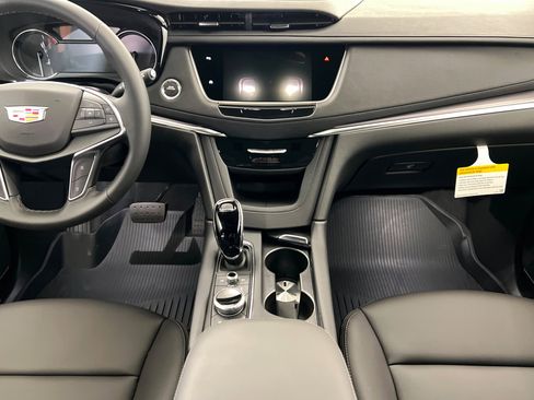 New 2026 Cadillac XT5 Luxury w/ LPO, Floor Liner Package image 14