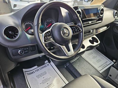 Used 2023 Mercedes-Benz Sprinter 2500 image 12