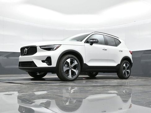 New 2026 Volvo XC40 B4 Plus w/ Protection Package Premier image 26