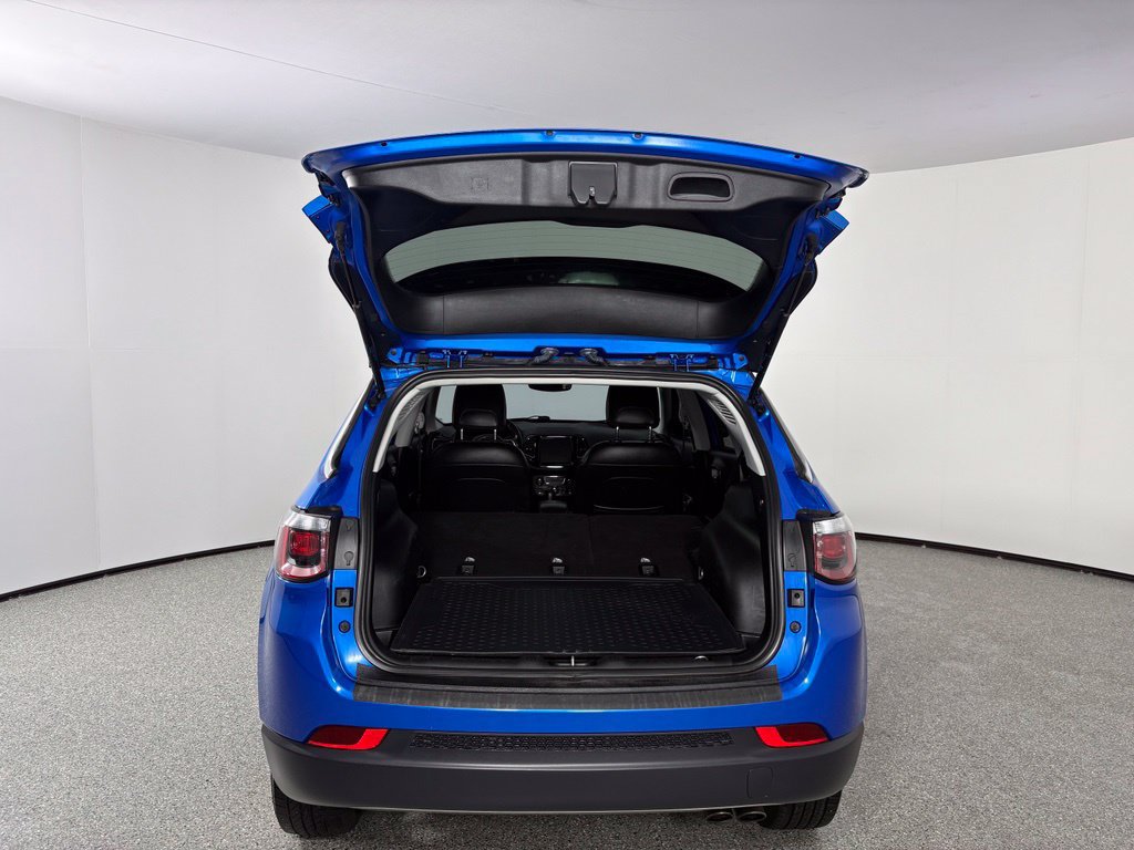 Used 2019 Jeep Compass Limited AWD/4WD image 12
