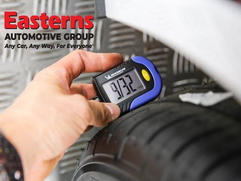 Used 2025 Ford Mustang Coupe RWD image 27