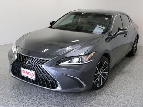 Used 2022 Lexus ES 350 w/ Premium Package FWD image 2