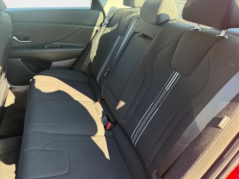 Used 2025 Hyundai Elantra SEL FWD image 9