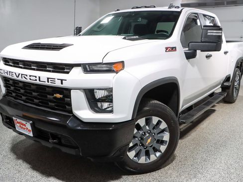 Used 2023 Chevrolet Silverado 2500 Custom w/ Custom Value Package image 32