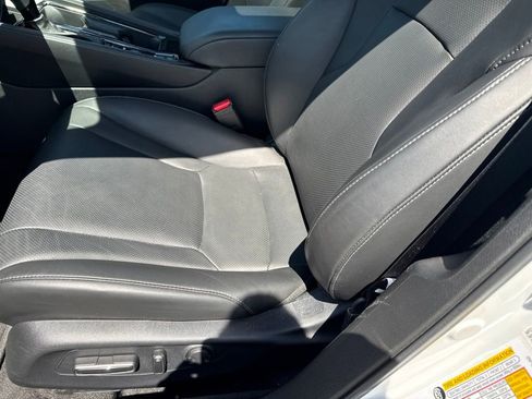 Used 2025 Honda Accord EX-L image 18