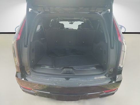 Used 2021 Cadillac Escalade ESV Sport AWD/4WD image 25