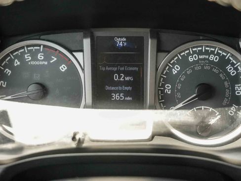Used 2017 Toyota Tacoma SR5 w/ Tow Package RWD image 23
