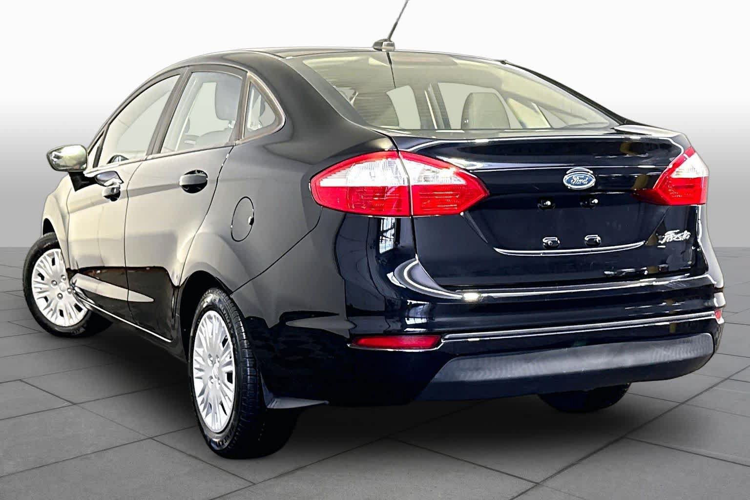 Used 2017 Ford Fiesta S FWD image 11