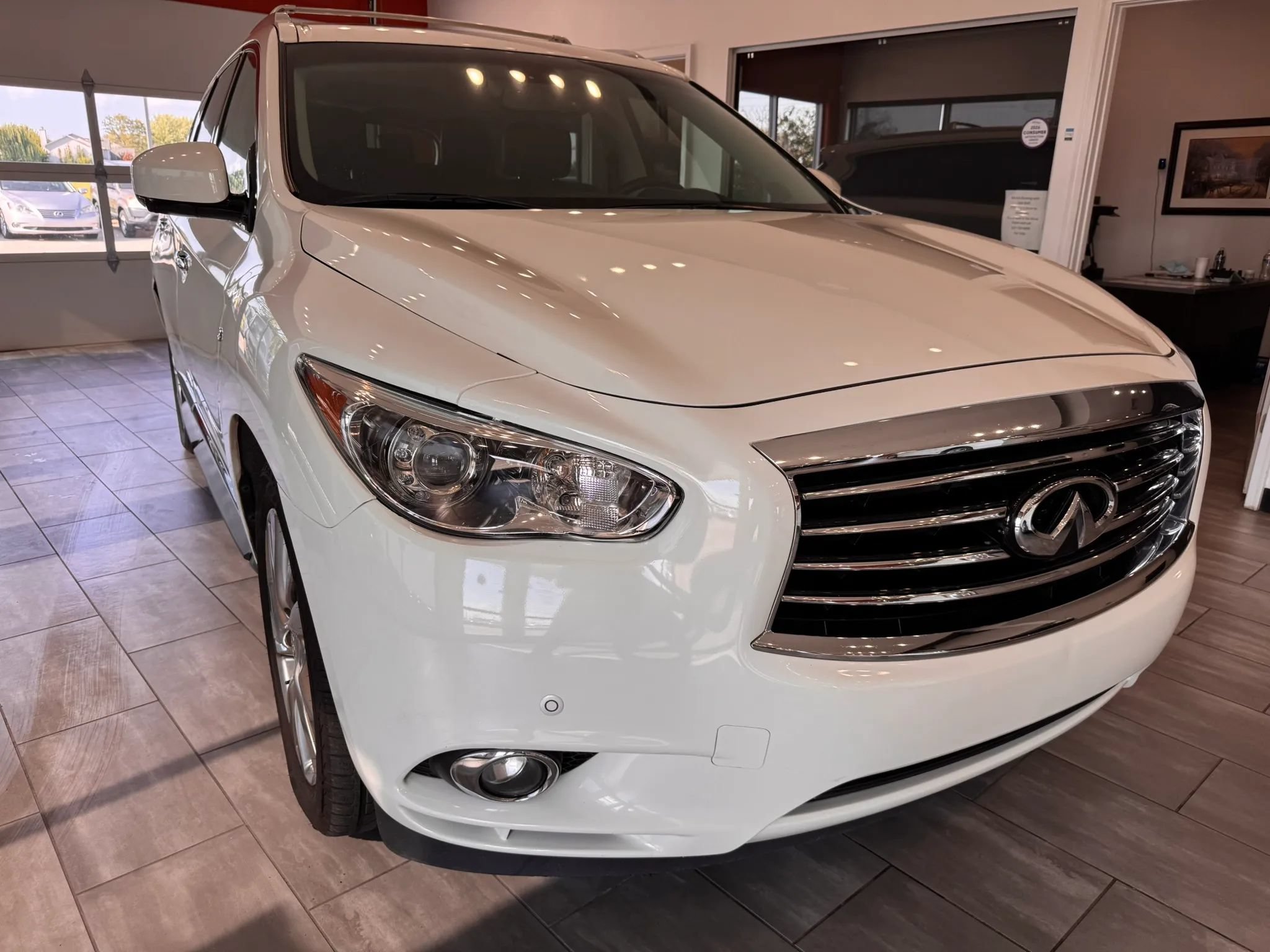 Used 2014 INFINITI QX60 FWD w/ Deluxe Touring Package image 1