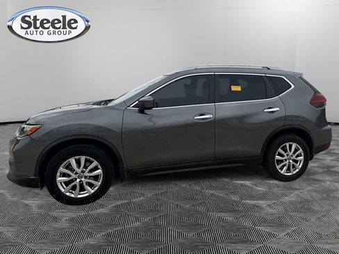 Used 2019 Nissan Rogue S w/ Special Edition Package FWD image 2