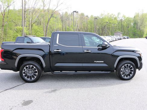 Used 2024 Toyota Tundra Limited AWD/4WD image 9