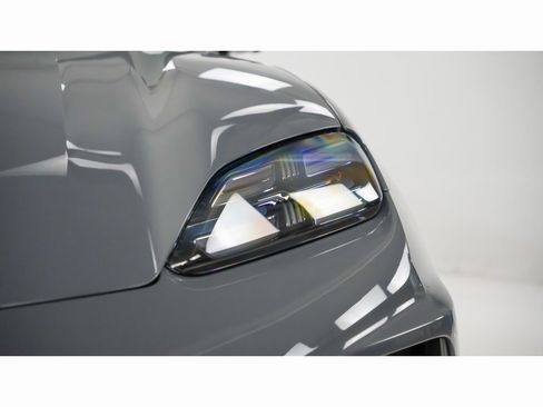 New 2025 Porsche Macan Turbo Electric image 7