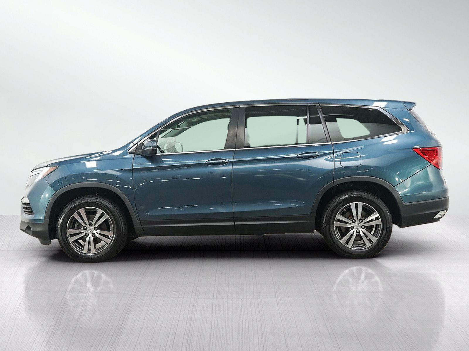 Used 2017 Honda Pilot EX-L image 2