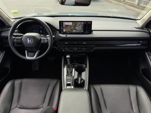 Used 2023 Honda Accord Touring image 14