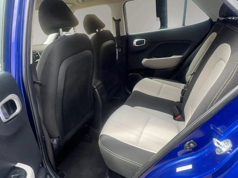 Used 2020 Hyundai Venue SEL FWD image 27