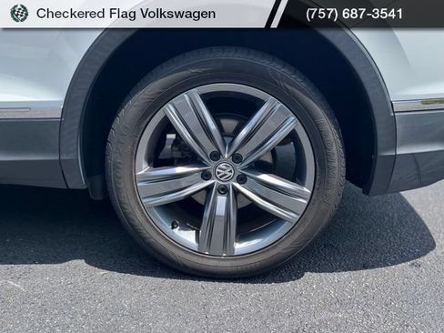 Used 2019 Volkswagen Tiguan SEL Premium AWD/4WD image 7