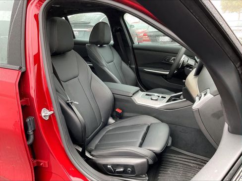 Used 2026 BMW 330i Sedan w/ M Sport Package image 10