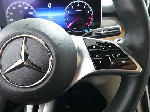 Used 2023 Mercedes-Benz C 300 4MATIC Sedan image 11