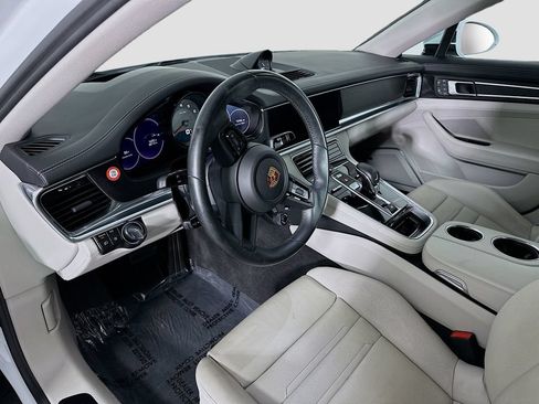 Certified 2023 Porsche Panamera 4 Platinum Edition AWD/4WD image 4