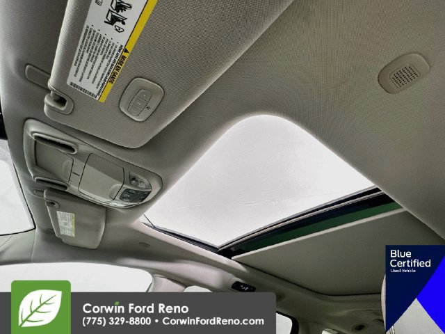 Used 2017 Chrysler Pacifica Limited FWD image 27