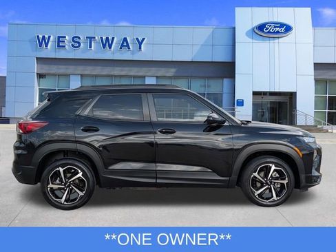 Used 2022 Chevrolet TrailBlazer RS image 2