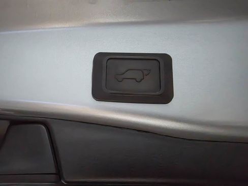 Used 2023 Toyota RAV4 XLE w/ Convenience Package image 36