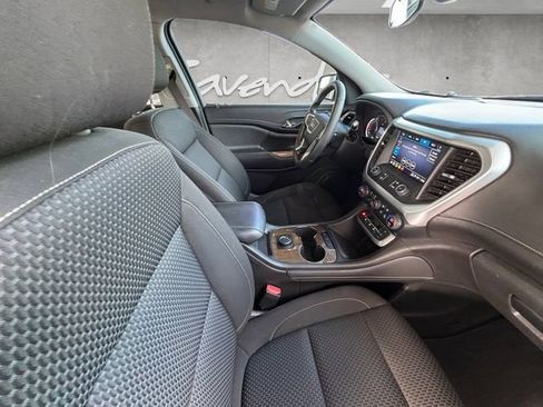 Used 2023 GMC Acadia SLE FWD image 30