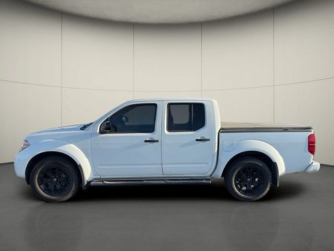 Used 2020 Nissan Frontier SV w/ Midnight Edition Floor Mats RWD image 4
