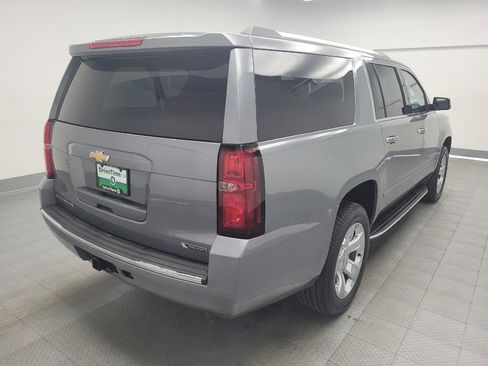 Used 2018 Chevrolet Suburban Premier image 9