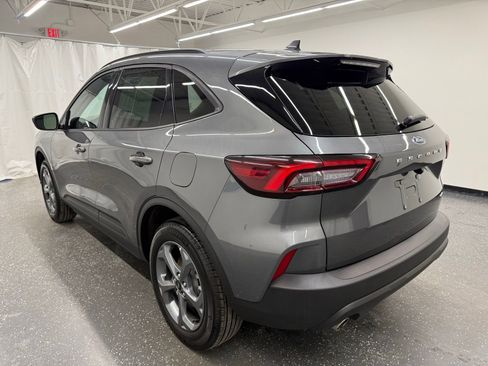Used 2025 Ford Escape ST-Line image 3