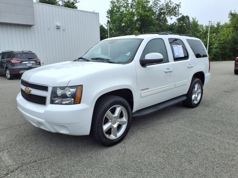 Used 2013 Chevrolet Tahoe LT w/ Luxury Package AWD/4WD image 4