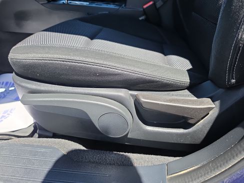 Used 2019 Subaru Outback 2.5i AWD/4WD image 12