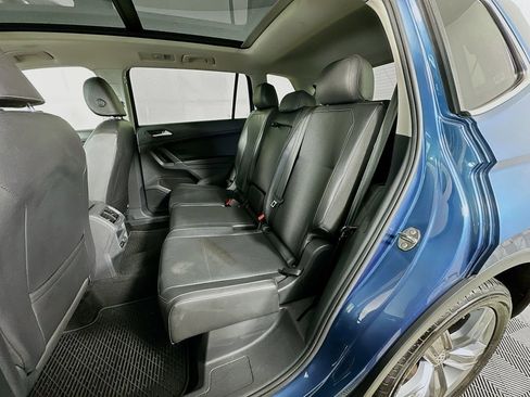 Used 2020 Volkswagen Tiguan SEL FWD image 30