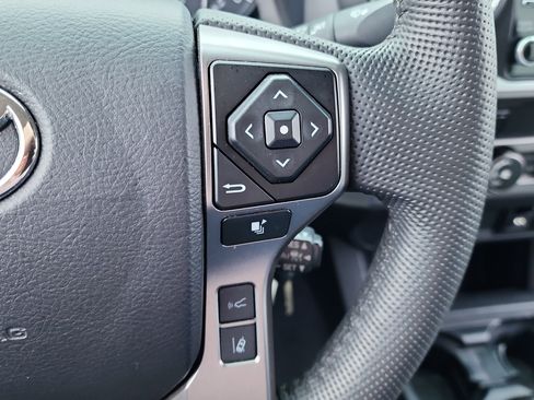 Used 2022 Toyota Tacoma SR5 image 21