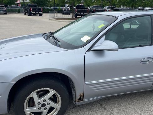 Used 2004 Pontiac Bonneville SE w/ Leather Appointment Package FWD image 5