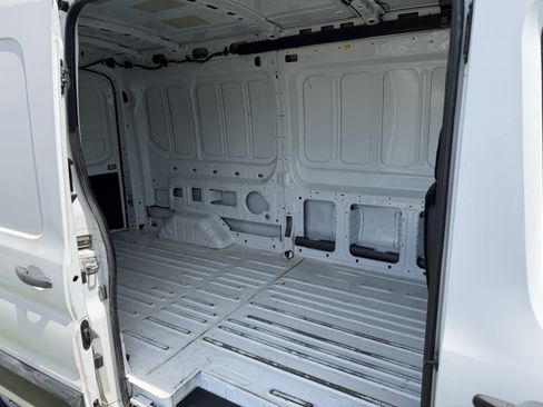 Used 2023 Ford Transit 250 Medium Roof RWD image 24