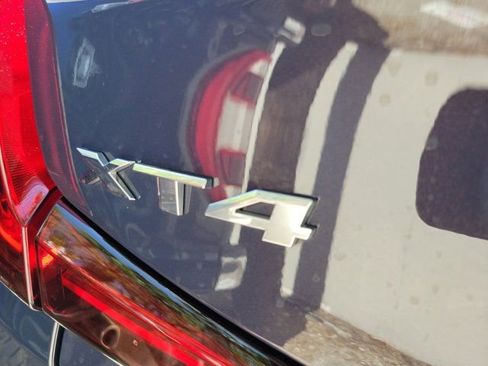 Used 2025 Cadillac XT4 Premium Luxury FWD image 6